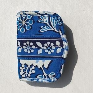 Vera Bradley Blue Lagoon Magnetic Business / Credit Card Holder